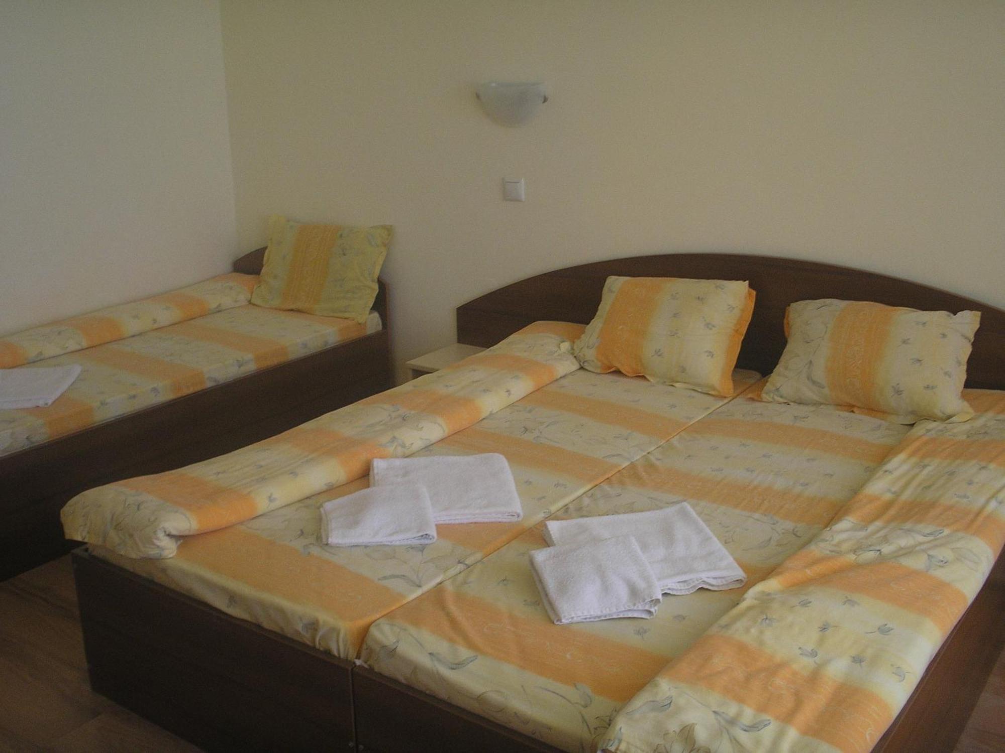 Семеен Хотел Атива - Family Hotel Ativa Лозенець Екстер'єр фото