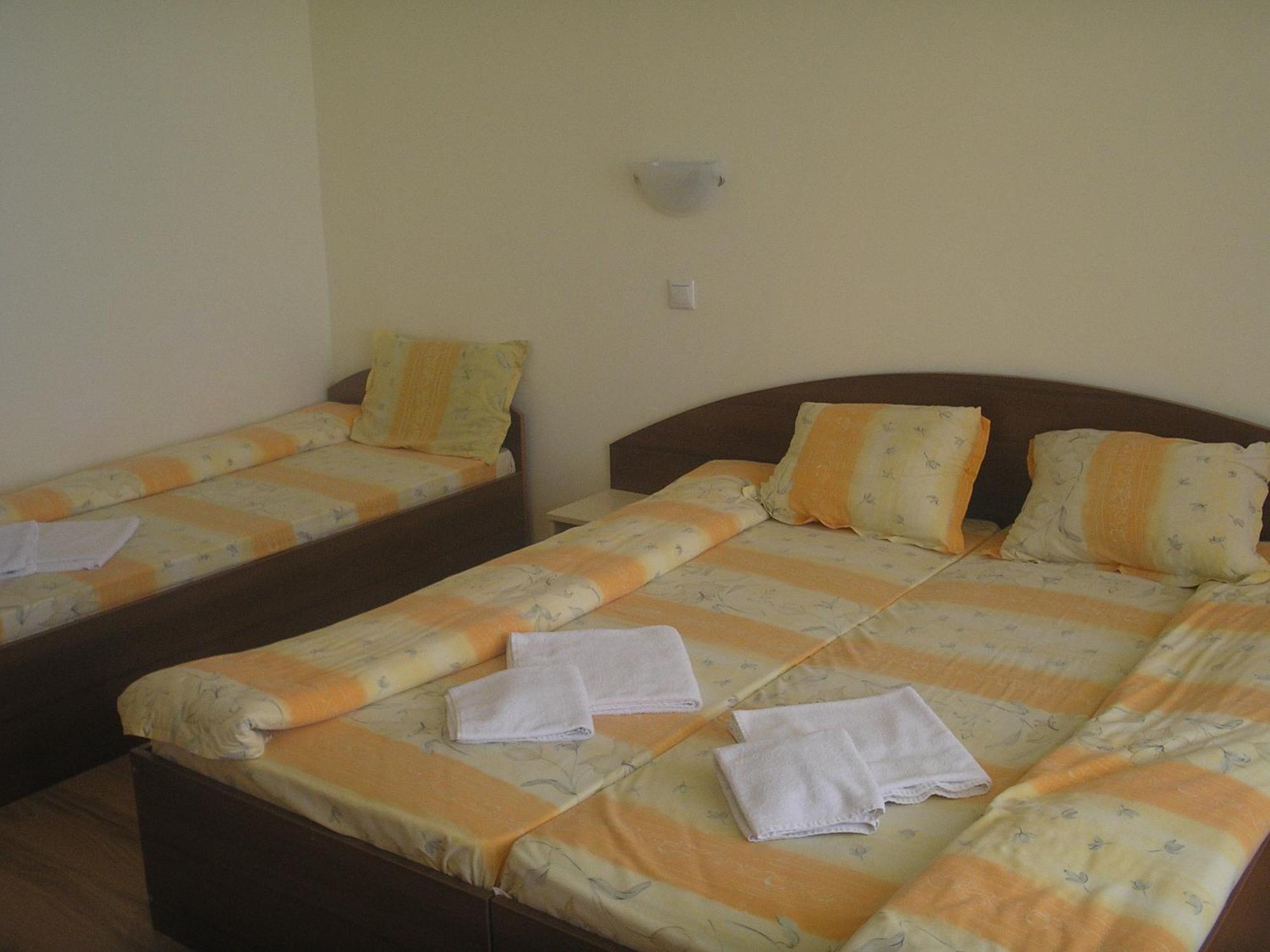 Семеен Хотел Атива - Family Hotel Ativa Лозенець Екстер'єр фото