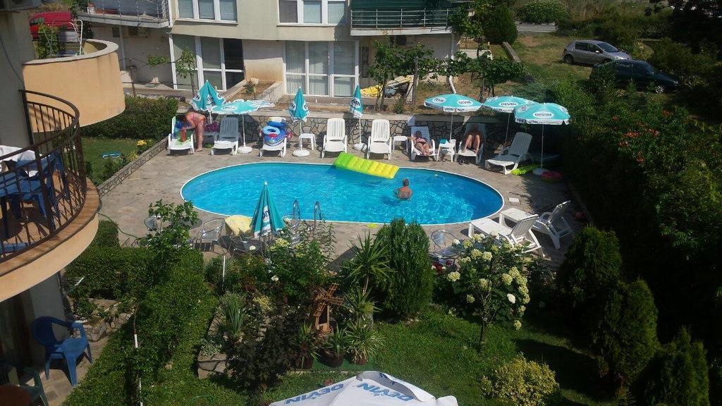 Семеен Хотел Атива - Family Hotel Ativa Лозенець Екстер'єр фото